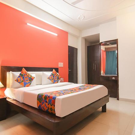 Badshahpur Fabhotel The Lavish Villa מראה חיצוני תמונה
