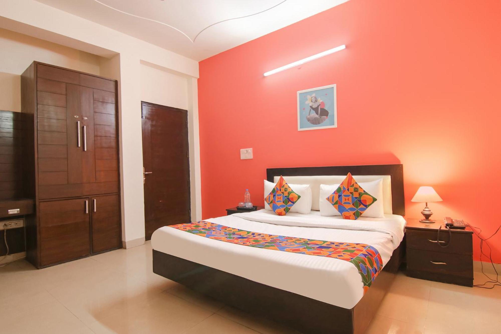 Badshahpur Fabhotel The Lavish Villa מראה חיצוני תמונה