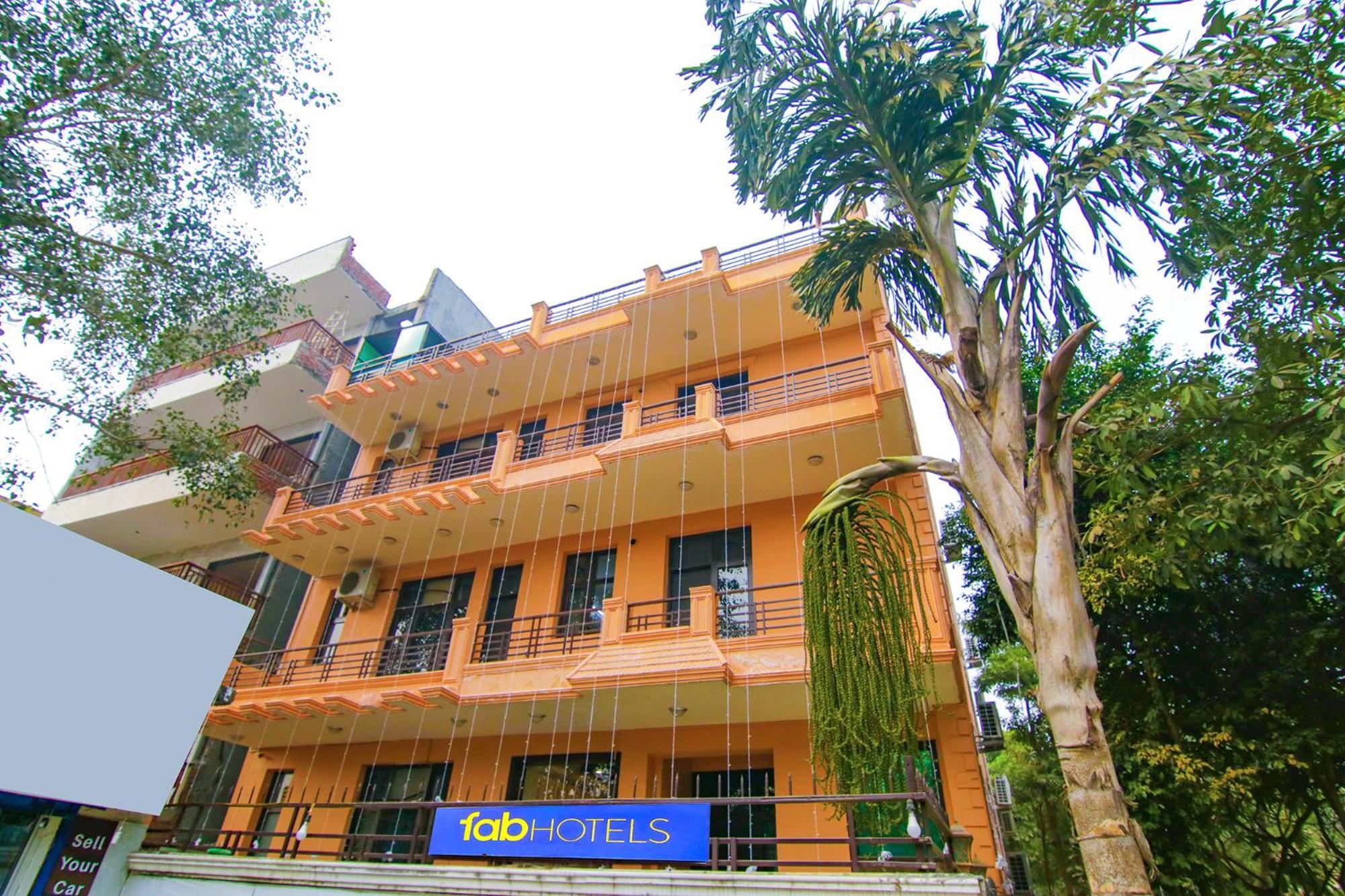 Badshahpur Fabhotel The Lavish Villa מראה חיצוני תמונה